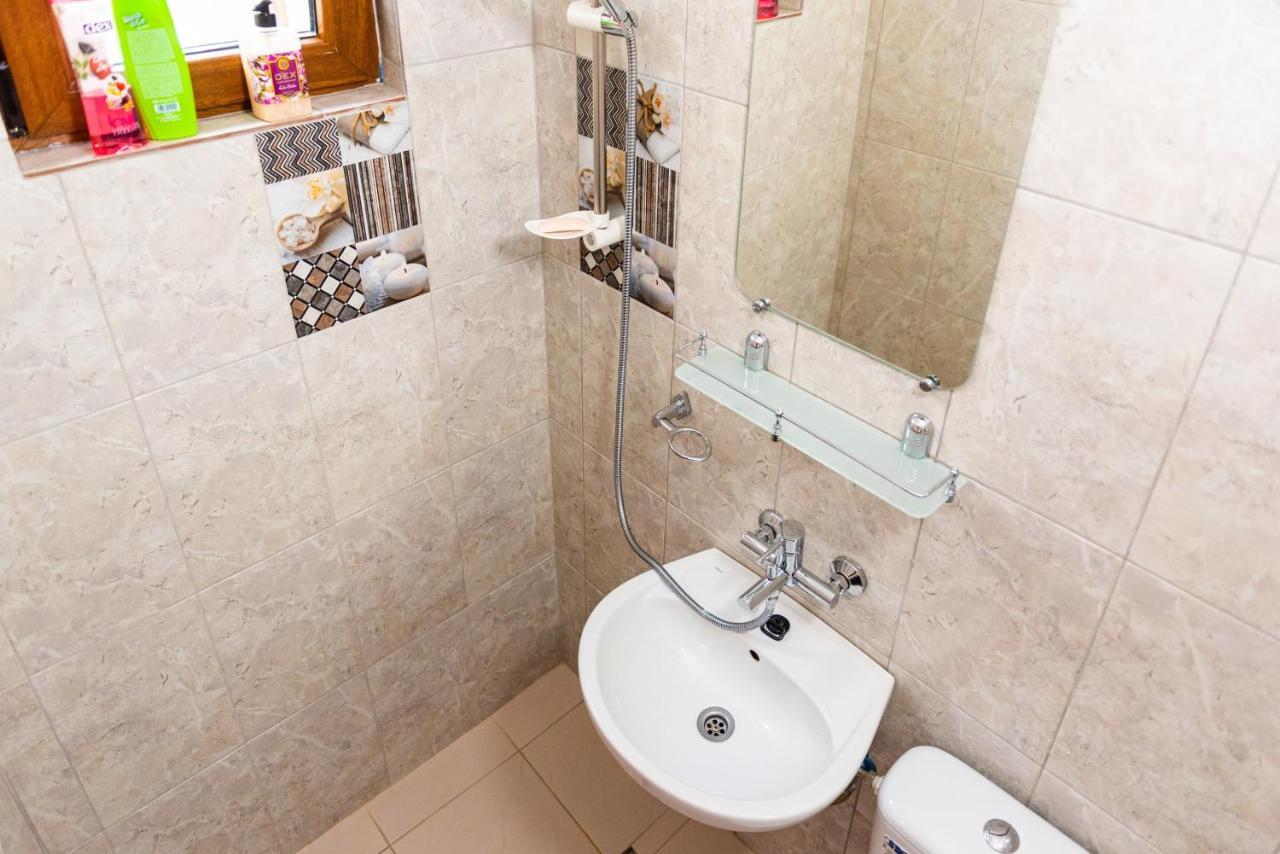 Center Walking Apartment And Room Bucureşti Ngoại thất bức ảnh