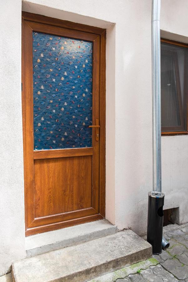 Center Walking Apartment And Room Bucureşti Ngoại thất bức ảnh