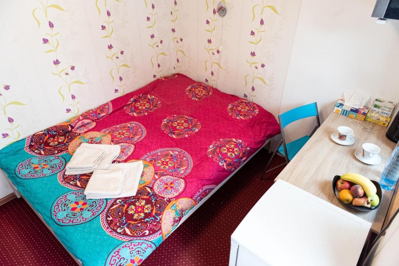 Center Walking Apartment And Room Bucureşti Ngoại thất bức ảnh